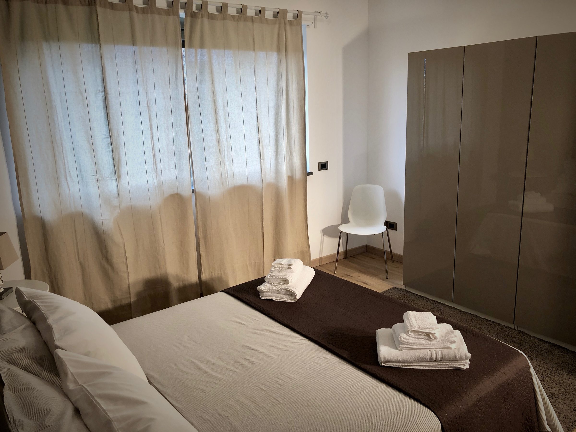 Acciaio Home — Camera 1